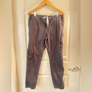 Vuori Women’s Charcoal Joggers